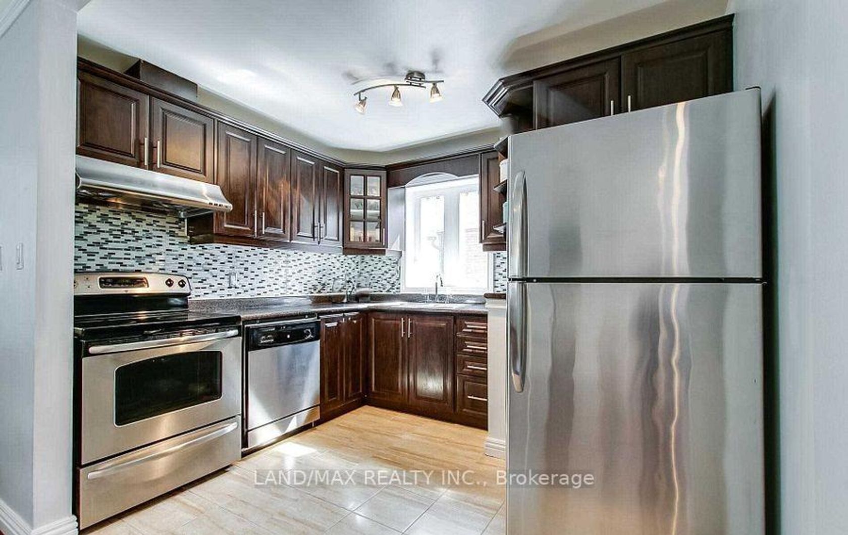 464 Warden Avenue, Oakridge, Toronto by Loree Meneguzzi Real Estate 464 Warden Avenue, Oakridge, Toronto