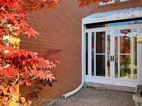 Photo 3 at 109 Rose Branch Drive, Devonsleigh, Richmond Hill