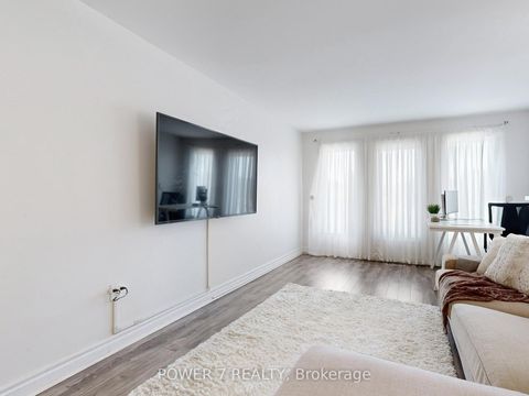Photo 20 at 109 Rose Branch Drive, Devonsleigh, Richmond Hill