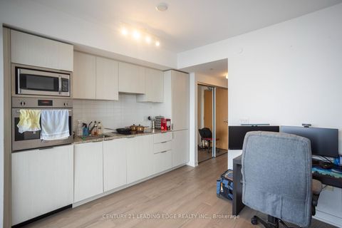 Photo 10 at 3912 - 11 Wellesley Street W, Bay Street Corridor, Toronto