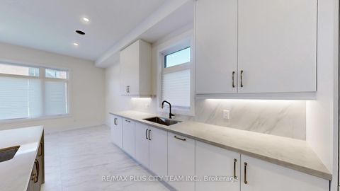 Photo 9 at 8 SAXBY FARM Avenue, King City, King Photo 9 at 8 SAXBY FARM Avenue, King City, King