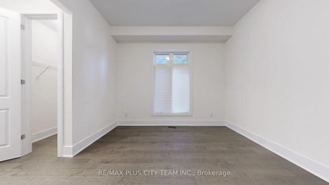 Photo 16 at 8 SAXBY FARM Avenue, King City, King Photo 16 at 8 SAXBY FARM Avenue, King City, King