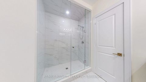 Photo 35 at 8 SAXBY FARM Avenue, King City, King Photo 35 at 8 SAXBY FARM Avenue, King City, King