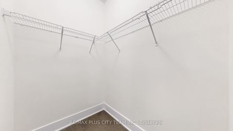 Photo 39 at 8 SAXBY FARM Avenue, King City, King Photo 39 at 8 SAXBY FARM Avenue, King City, King