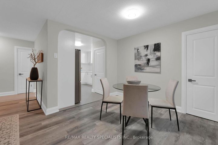 Photo 13 at 51 Florence Drive, CO Central, Oakville