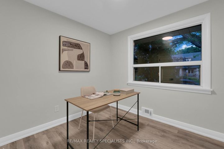 Photo 17 at 51 Florence Drive, CO Central, Oakville