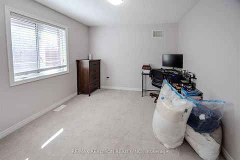 Photo 28 at 532 Mcgregor Farm Trail, Glenway Estates, Newmarket