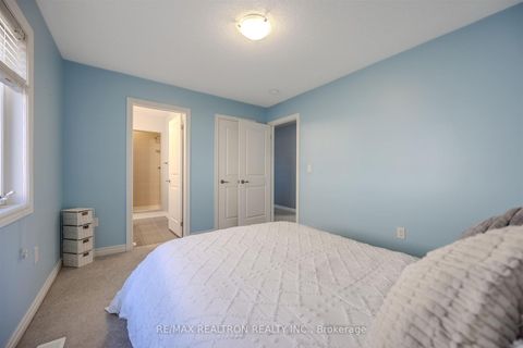 Photo 32 at 532 Mcgregor Farm Trail, Glenway Estates, Newmarket