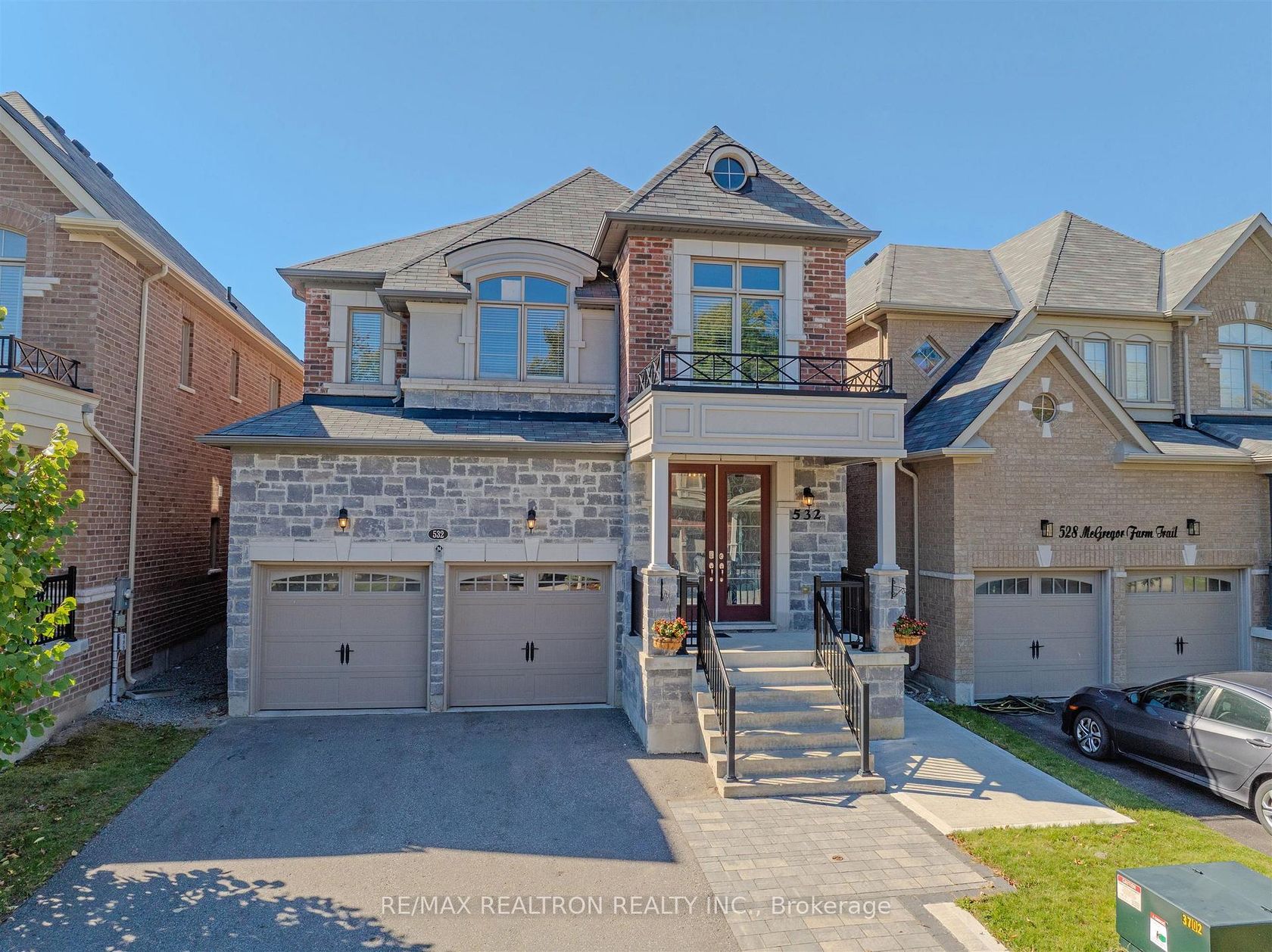 532 Mcgregor Farm Trail, Glenway Estates, Newmarket photo 8 532 Mcgregor Farm Trail, Glenway Estates, Newmarket photo 8