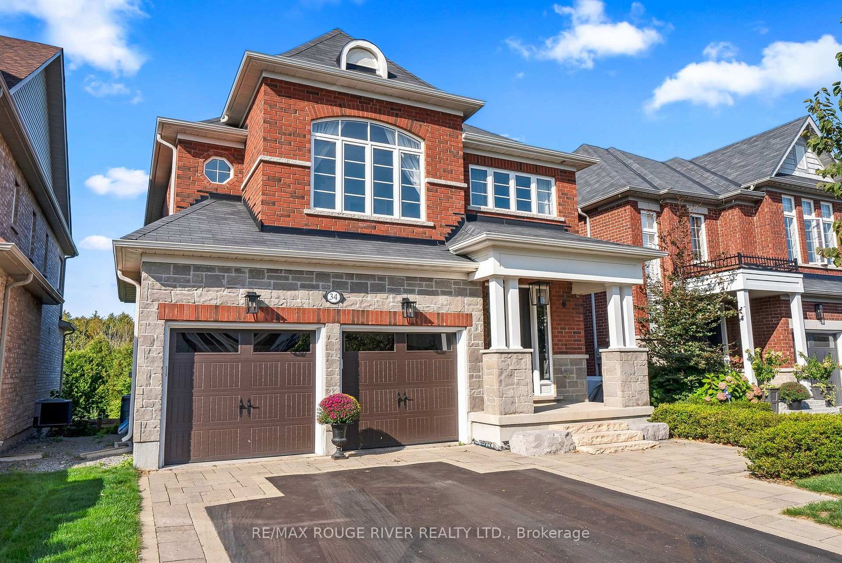 34 Endeavour Court, Williamsburg, Whitby 