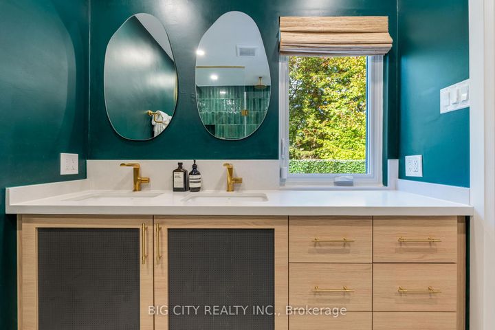 Photo 17 at 28 Humberview Road, Lambton Baby Point, Toronto
