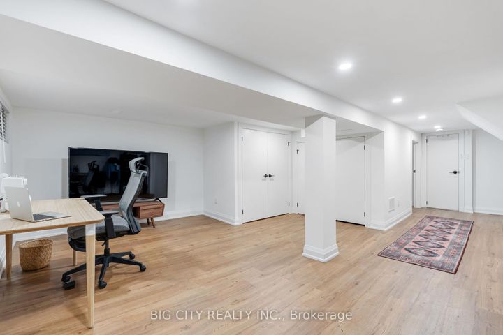 Photo 24 at 28 Humberview Road, Lambton Baby Point, Toronto