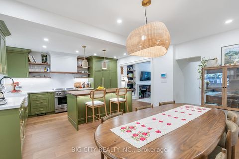 Photo 4 at 28 Humberview Road, Lambton Baby Point, Toronto