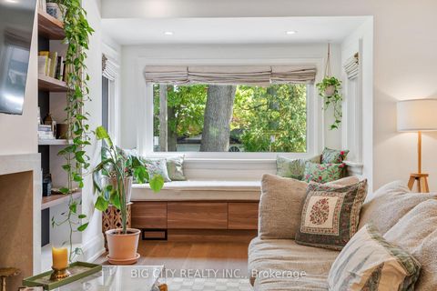 Photo 8 at 28 Humberview Road, Lambton Baby Point, Toronto