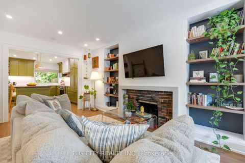 Photo 10 at 28 Humberview Road, Lambton Baby Point, Toronto