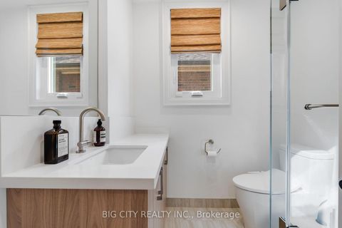 Photo 22 at 28 Humberview Road, Lambton Baby Point, Toronto