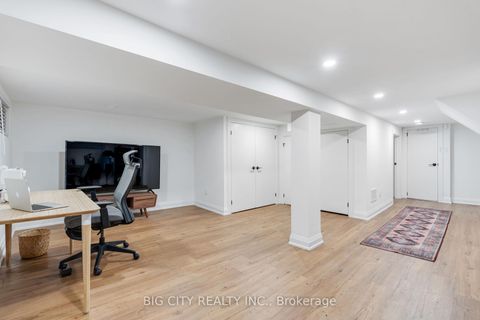 Photo 24 at 28 Humberview Road, Lambton Baby Point, Toronto