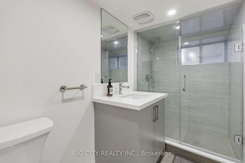 Photo 26 at 28 Humberview Road, Lambton Baby Point, Toronto