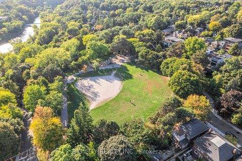 Photo 35 at 28 Humberview Road, Lambton Baby Point, Toronto