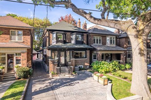 Photo 36 at 28 Humberview Road, Lambton Baby Point, Toronto