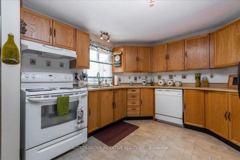 Photo 6 at 28 Linden Lane, Rural Innisfil, Innisfil