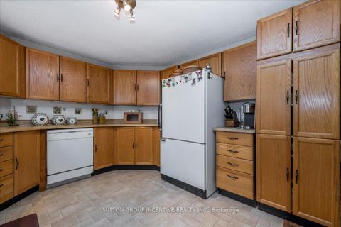 Photo 7 at 28 Linden Lane, Rural Innisfil, Innisfil