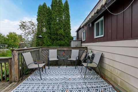 Photo 19 at 28 Linden Lane, Rural Innisfil, Innisfil