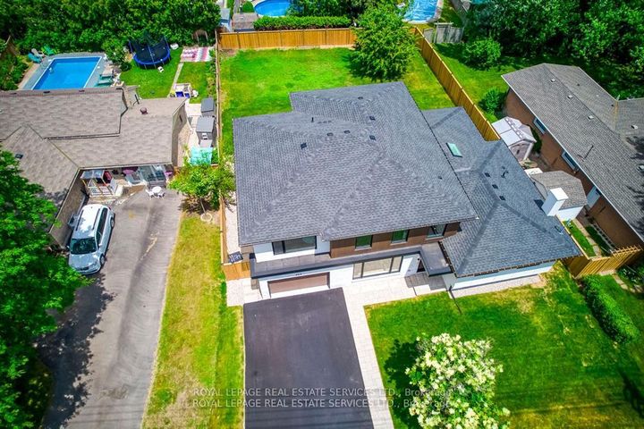 Photo 4 at 559 Walkers Line, Shoreacres, Burlington