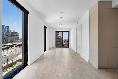 Photo 2 at 922 - 118 Merchants' Wharf, Waterfront Communities C8, Toronto Photo 2 at 922 - 118 Merchants' Wharf, Waterfront Communities C8, Toronto