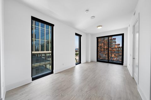 Photo 3 at 922 - 118 Merchants' Wharf, Waterfront Communities C8, Toronto Photo 3 at 922 - 118 Merchants' Wharf, Waterfront Communities C8, Toronto