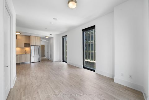 Photo 4 at 922 - 118 Merchants' Wharf, Waterfront Communities C8, Toronto Photo 4 at 922 - 118 Merchants' Wharf, Waterfront Communities C8, Toronto