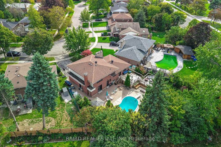 Photo 15 at 38 Caronridge Crescent, L'Amoreaux, Toronto