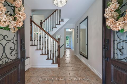 Photo 3 at 38 Caronridge Crescent, L'Amoreaux, Toronto