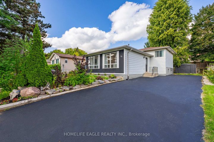 Photo 1 at 23 Maurino Court, Bradford, Bradford West Gwillimbury