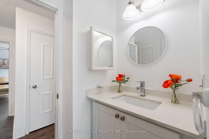 Photo 15 at 23 Maurino Court, Bradford, Bradford West Gwillimbury