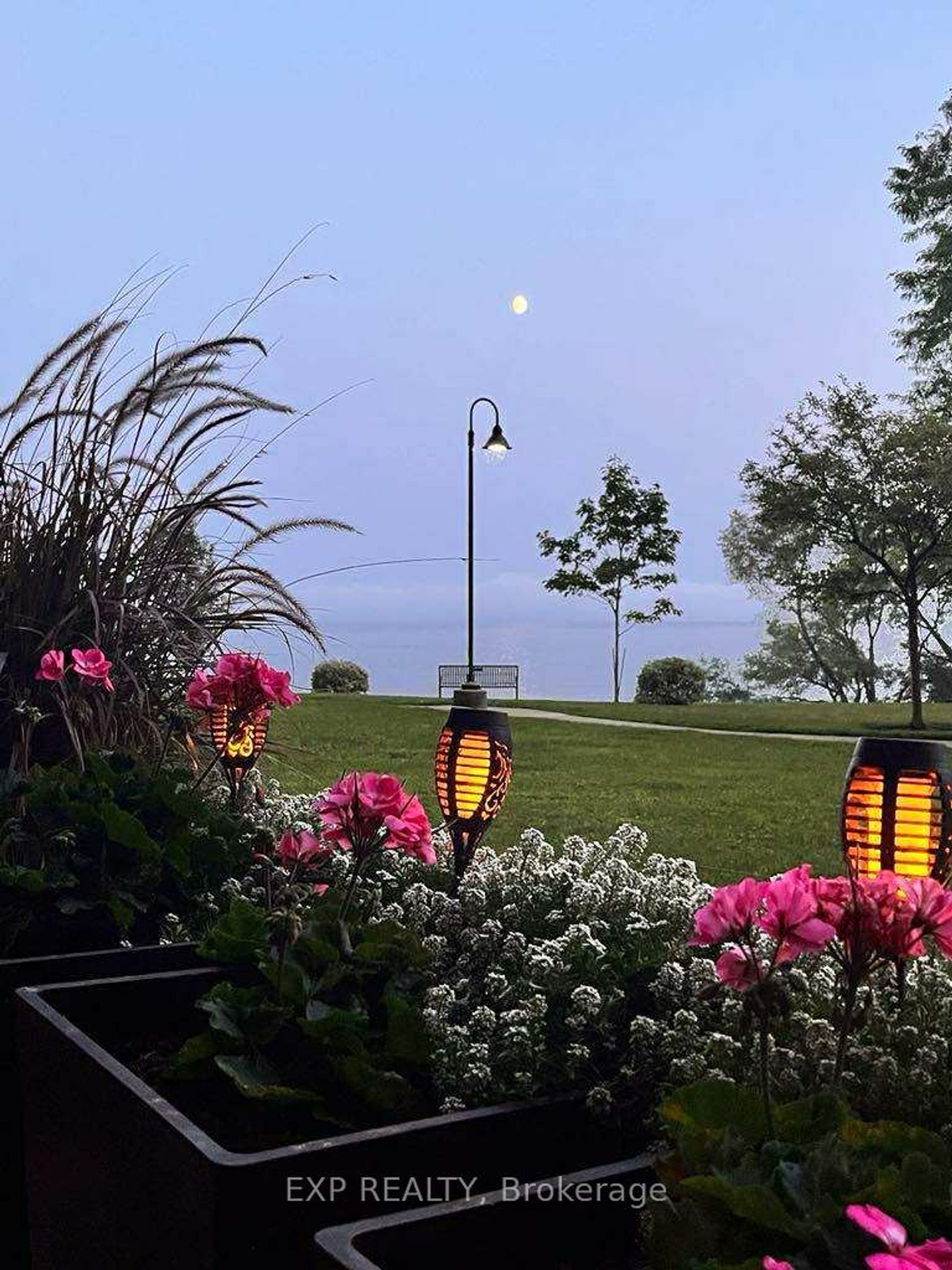 104 - 5250 Lakeshore Road, Appleby, Burlington 