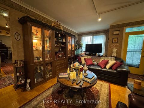 Photo 2 at 104 - 30 elm Avenue, Moore Park, Toronto
