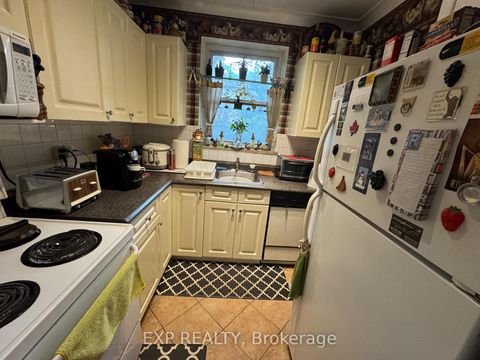 Photo 7 at 104 - 30 elm Avenue, Moore Park, Toronto