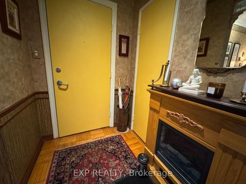 Photo 9 at 104 - 30 elm Avenue, Moore Park, Toronto