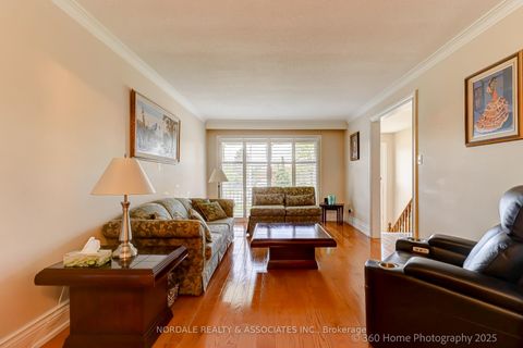 Photo 5 at 67 Button Road, West Woodbridge, Vaughan