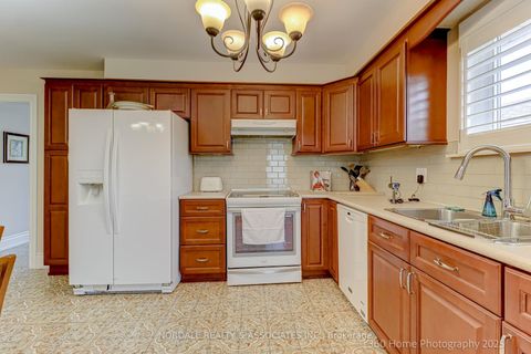Photo 9 at 67 Button Road, West Woodbridge, Vaughan