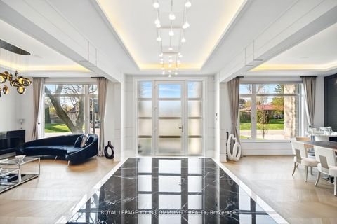 Photo 2 at 115 Patricia Drive, King City, King Photo 2 at 115 Patricia Drive, King City, King