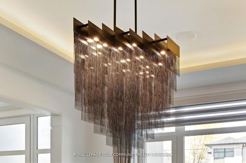 Photo 4 at 115 Patricia Drive, King City, King Photo 4 at 115 Patricia Drive, King City, King