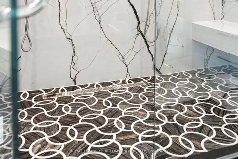 Photo 26 at 115 Patricia Drive, King City, King Photo 26 at 115 Patricia Drive, King City, King