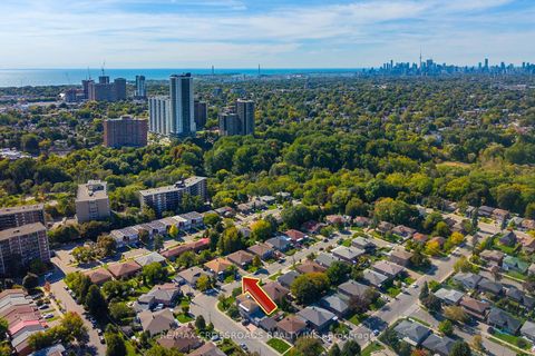Photo 1 at 37 Avis Crescent, Parkview, Toronto