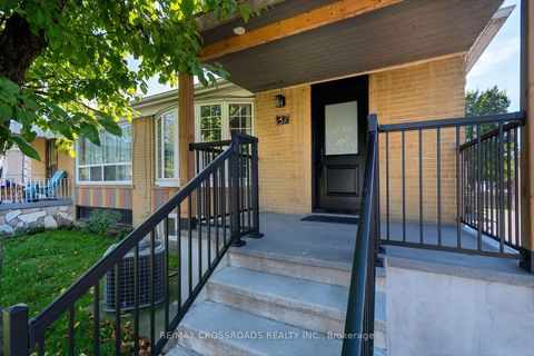 Photo 4 at 37 Avis Crescent, Parkview, Toronto