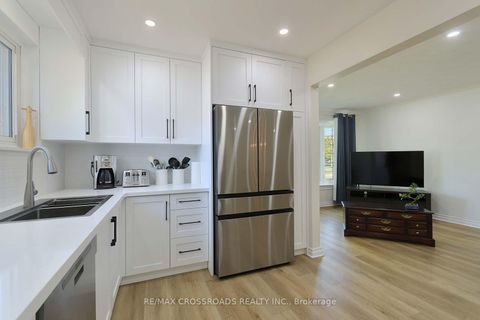 Photo 9 at 37 Avis Crescent, Parkview, Toronto Photo 9 at 37 Avis Crescent, Parkview, Toronto