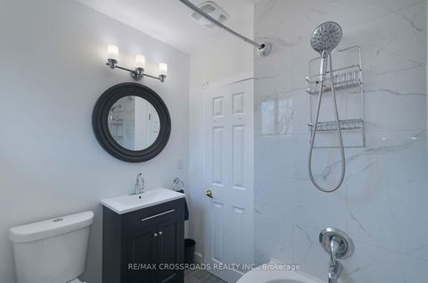 Photo 20 at 37 Avis Crescent, Parkview, Toronto