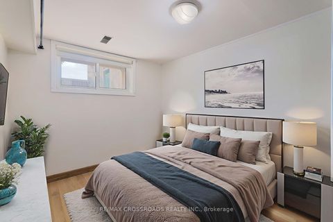 Photo 27 at 37 Avis Crescent, Parkview, Toronto