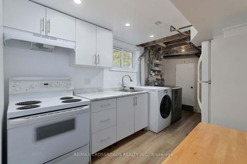 Photo 32 at 37 Avis Crescent, Parkview, Toronto